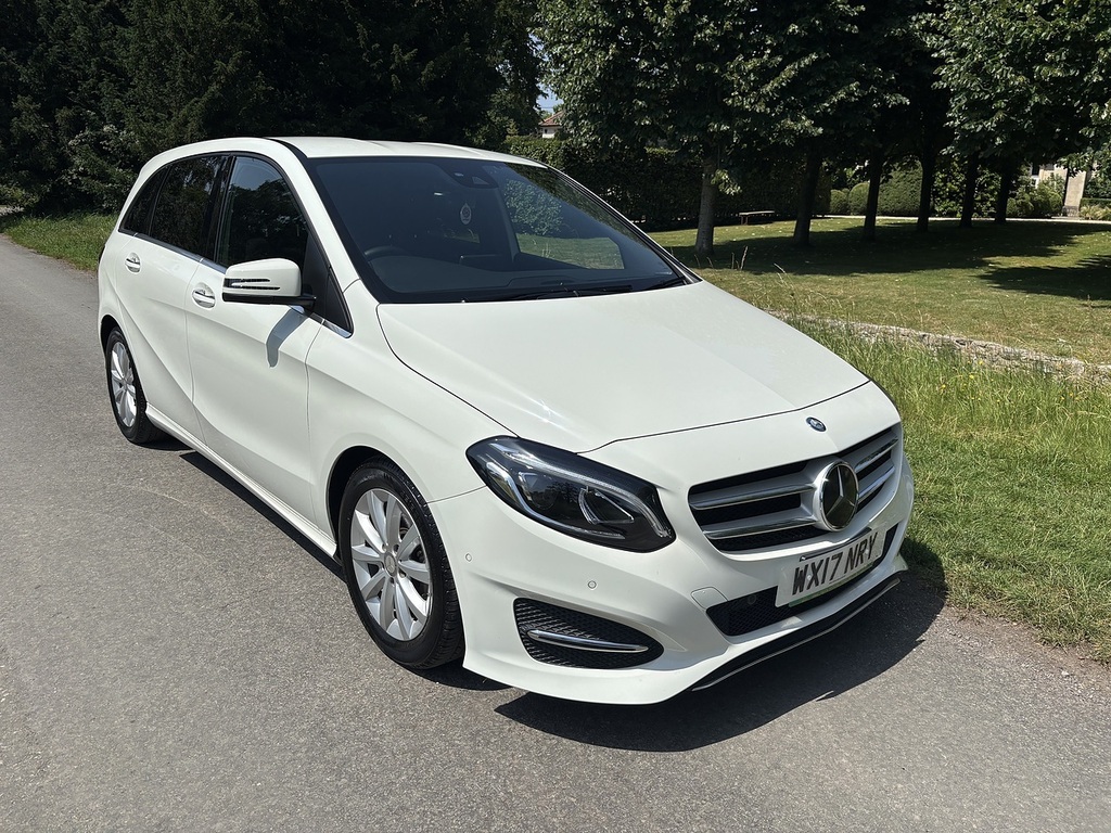 Mercedes-Benz B Class B180 Se U556476 White #2