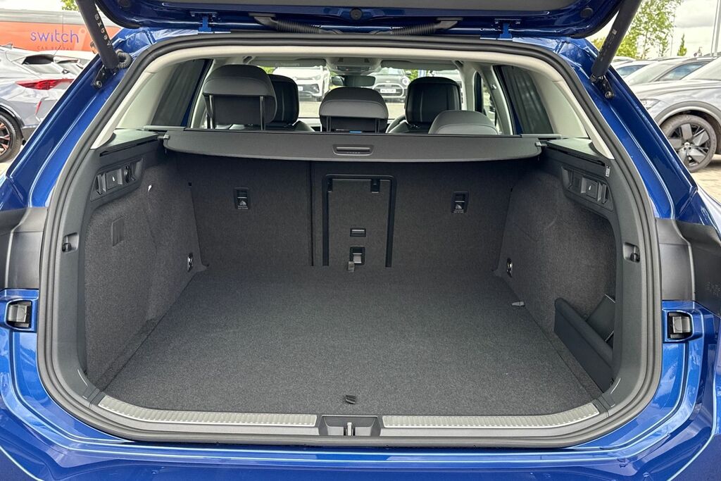 Volkswagen Passat 1.5 Tsi Ehybrid Life Dsg Vat Qualifying, Del KY26UAB Blue #6