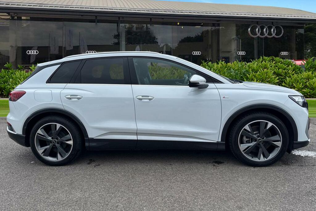 Audi Q4 E Tron Q4 S Line 40 E-tron 150,00 Kw FD72OUY White #3