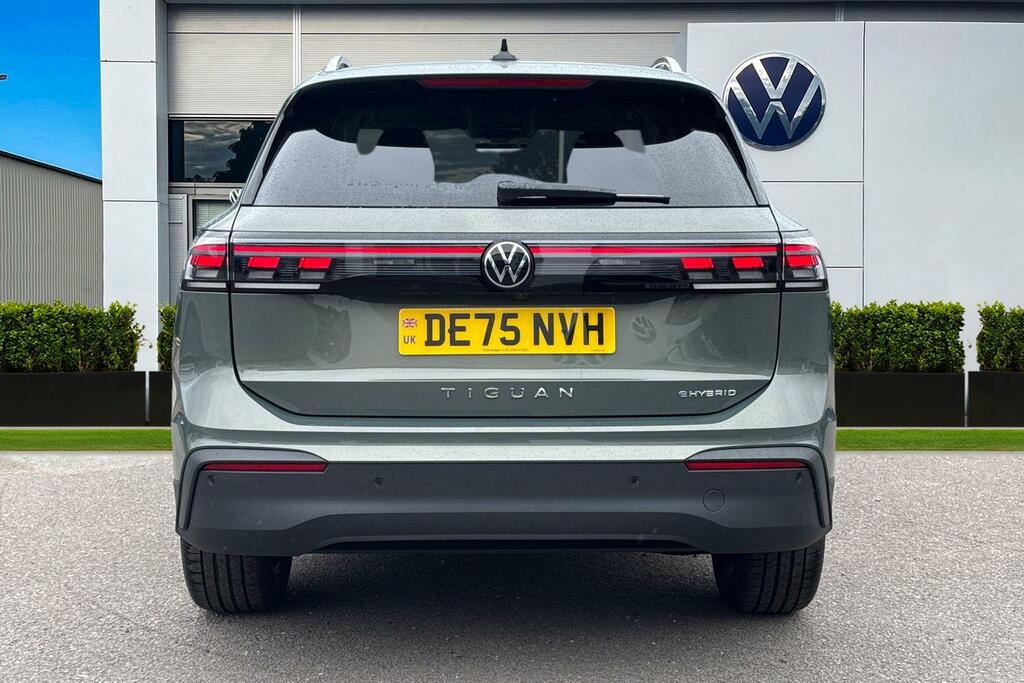 Volkswagen Tiguan 1.5 Tsi Ehybrid Match Dsg Delivery Mileage Green #4
