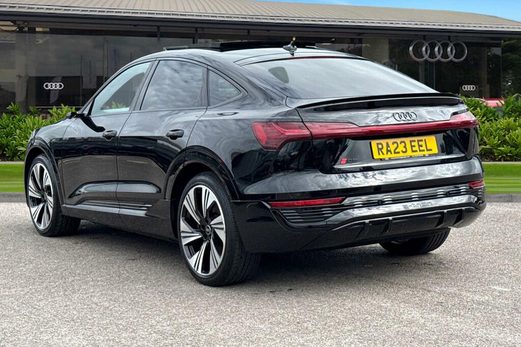 Audi Q8 e tron Sportback Vorsprung 50 E-tron Quattro 250,00 Kw RA23EEL Black #2