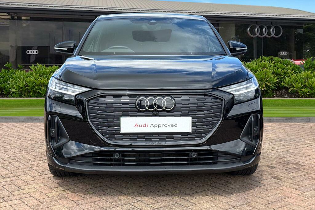 Audi Q4 E Tron Q4 Sportback Black Edition 45 E-tron Quattro 210,0 KR75FHH Black #5