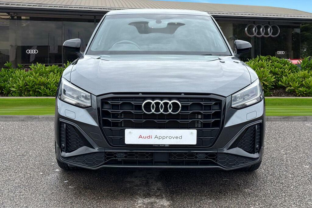 Audi Q2 Black Edition 35 Tfsi 150 Ps S Tronic Grey #5