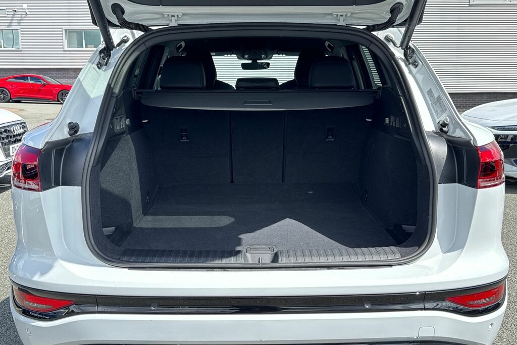 Audi Q6 E-Tron Q6 Suv Edition 1 E-tron Performance 225,00 Kw White #6
