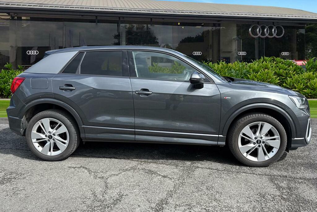 Audi Q2 S Line 35 Tfsi 150 Ps S Tronic KM75GDE Grey #3