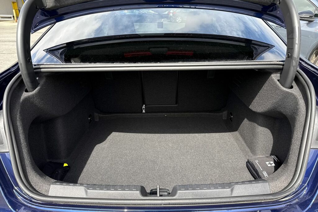 Audi A3 Black Edition 35 Tfsi 150 Ps S Tronic KJ25WHF Blue #6