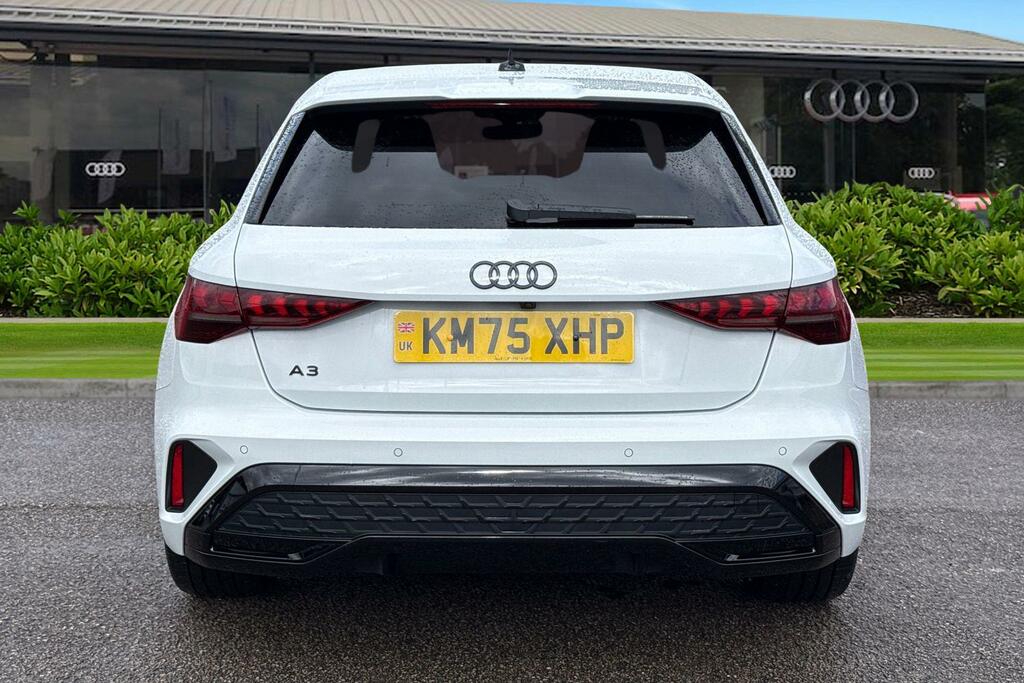 Audi A3 Black Edition Tfsi 150 Ps S Tronic KM75XHP White #4