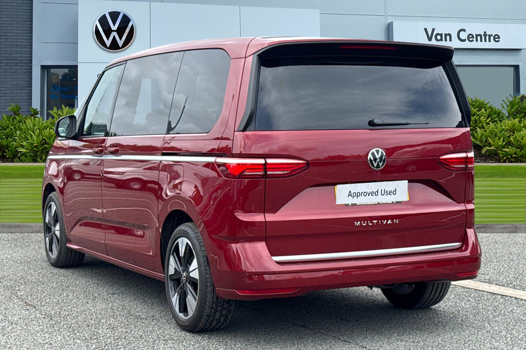 Volkswagen Multivan 2.0 Tdi Style Dsg Euro 6 Ss CX75HWW Red #2