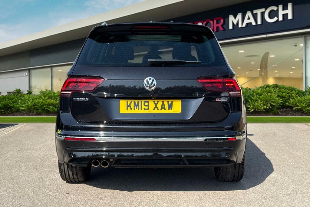 Volkswagen Tiguan 2.0 Tdi R-line Tech Dsg 4Motion Euro 6 Ss KM19XAW Black #4