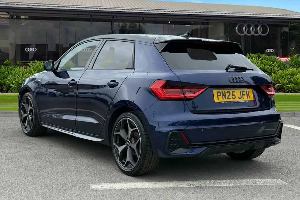 Audi A1 Black Edition 35 Tfsi 150 Ps S Tronic PN25JFK Blue #2