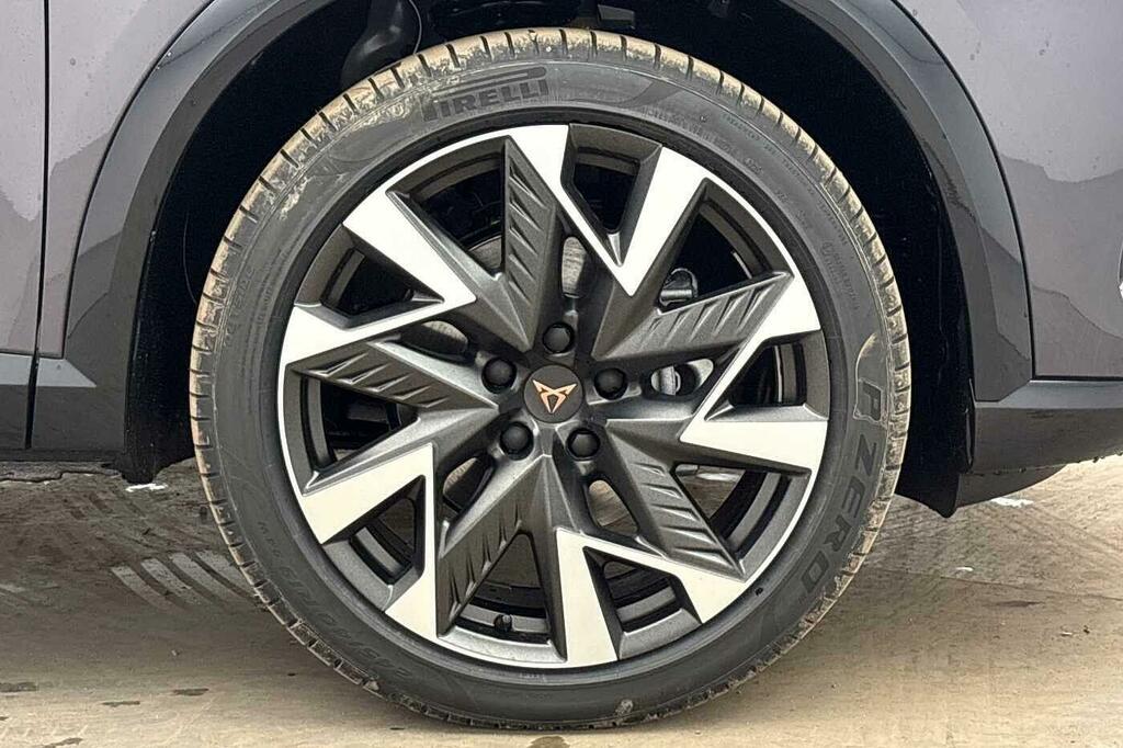 Cupra Formentor 1.5 Etsi 150 V2 Dsg KR26LVF Purple #5