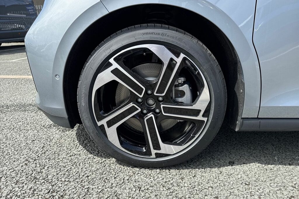 Volkswagen ID.Buzz Pro 86Kwh Gtx Mpv 4Motion Lwb, CX26JEO Silver #6