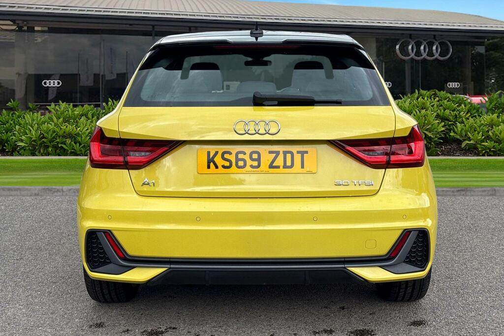 Audi A1 S Line 30 Tfsi 116 Ps S Tronic KS69ZDT Yellow #4