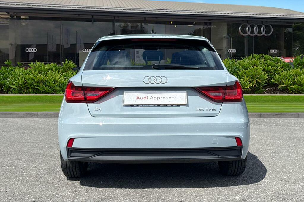 Audi A1 Technik 25 Tfsi 95 Ps 5-Speed PL23DDE Grey #4