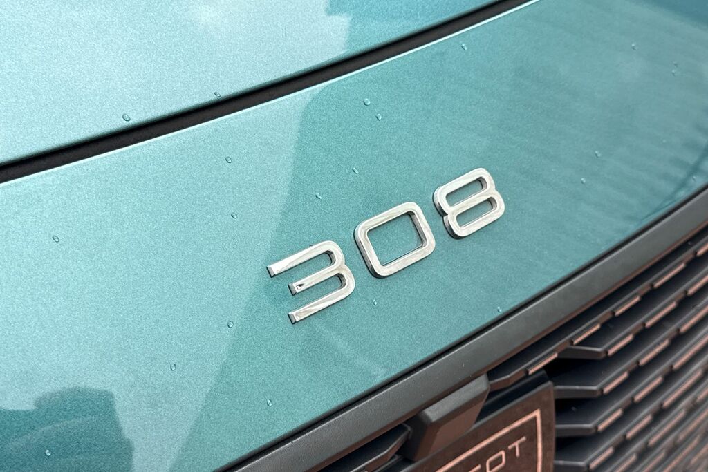 Peugeot 308 SW 1.5L Allure Premium Red #24