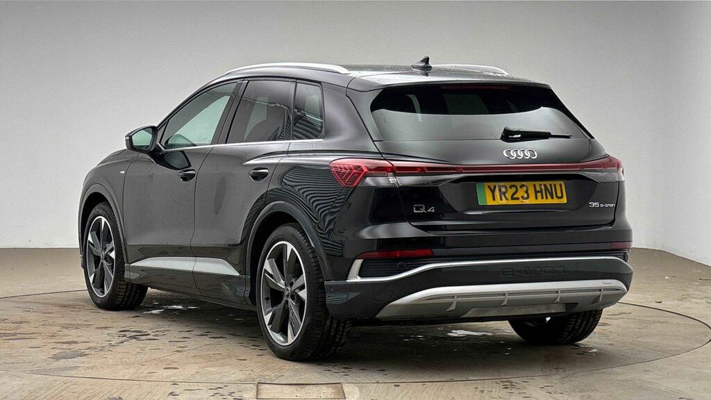 Audi Q4 E Tron Q4 S Line 35 E-tron 125,00 Kw YR23HNU Black #3