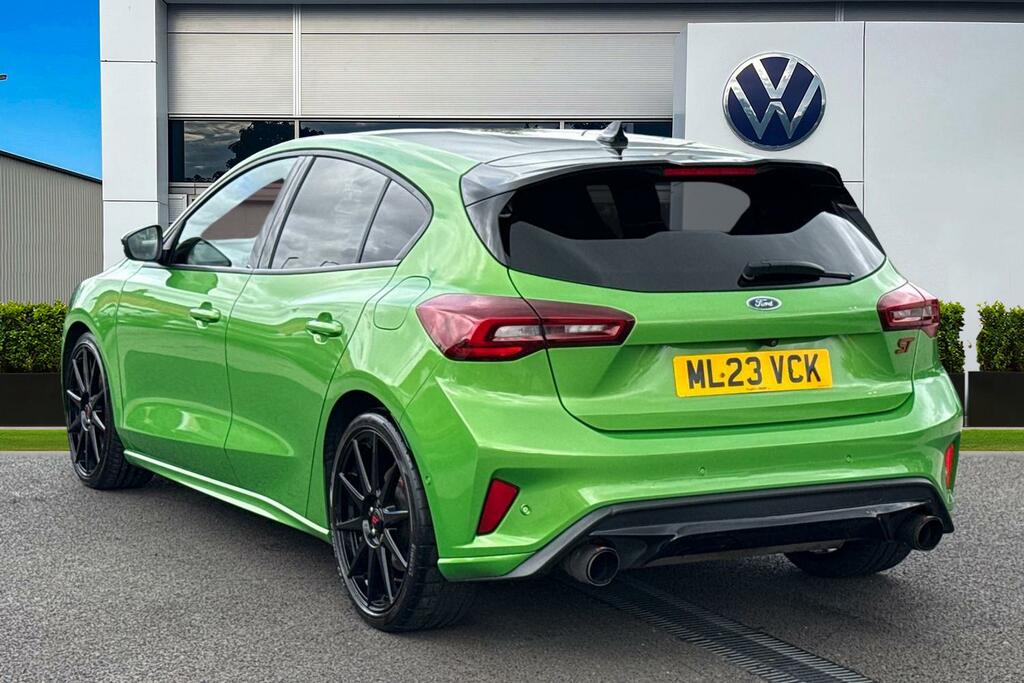 Ford Focus 2.3T Ecoboost St Euro 6 Ss ML23VCK Green #2