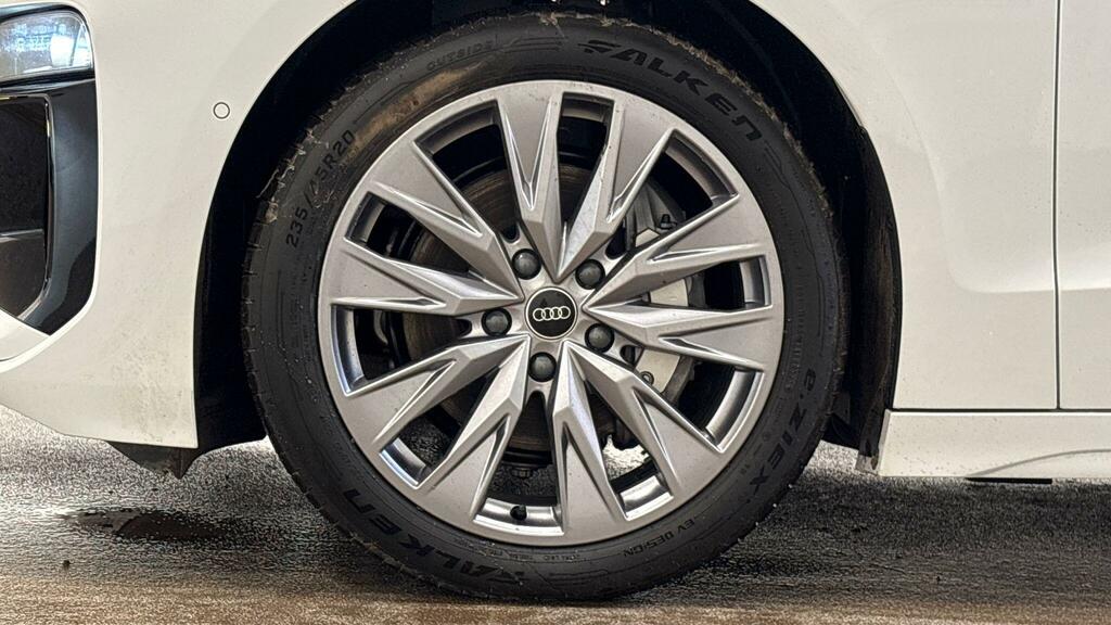 Audi A6 E-tron Avant 100Kwh Sport Quattro White #5