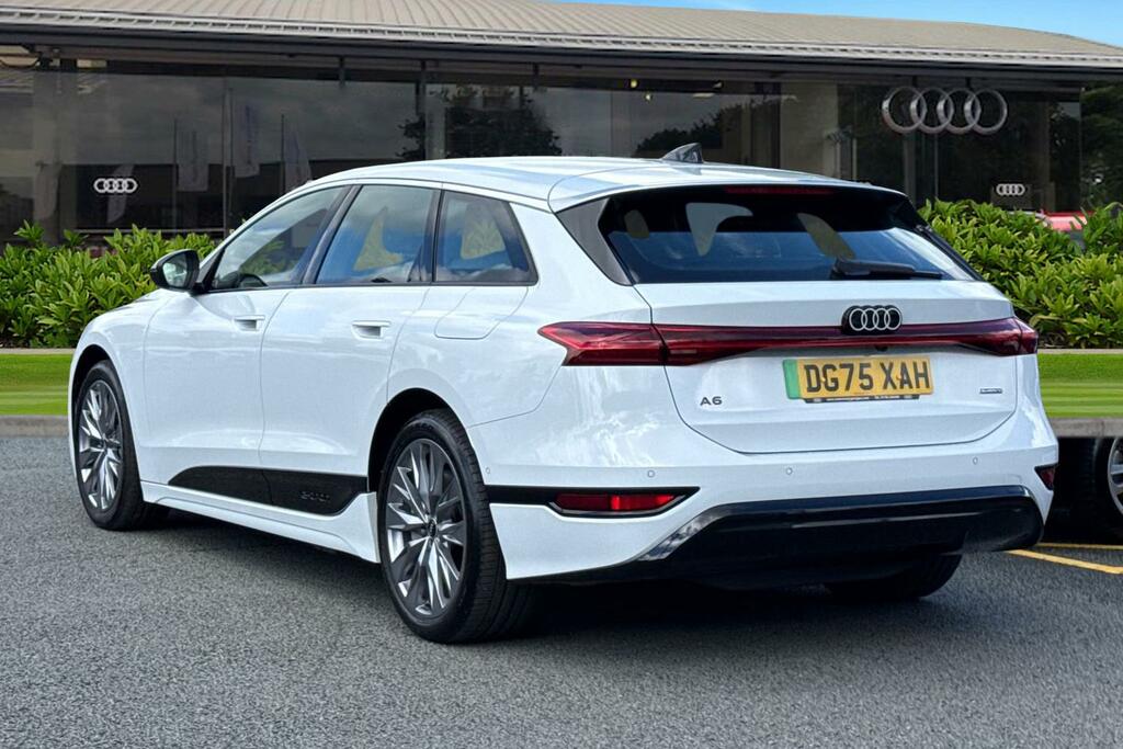 Audi A6 E-tron Avant 100Kwh Sport Quattro White #2