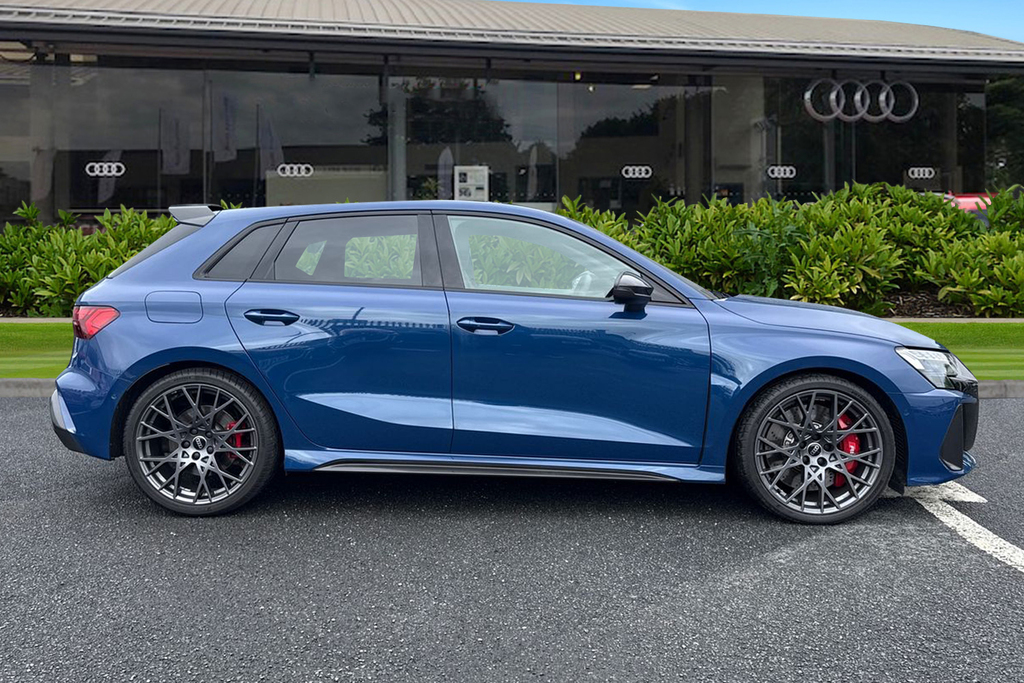 Audi RS3 Rs 3 Sportback Carbon Black 400 Ps S Tronic Blue #3