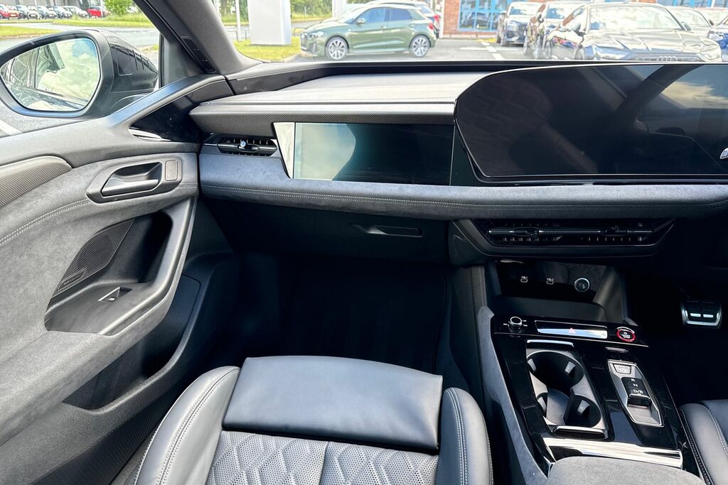 Audi E-tron 225Kw Performance 100Kwh S Line Sv Black #19