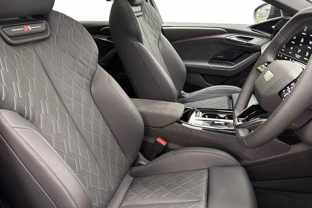 Audi E-tron Q6 Suv Edition 1 E-tron Performance 225,00 Kw White #9