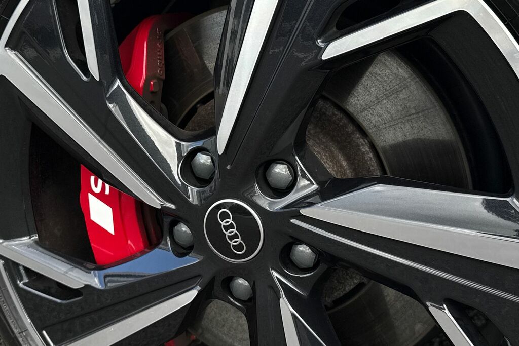 Audi E-tron 225Kw Performance 100Kwh S Line Sv Black #24