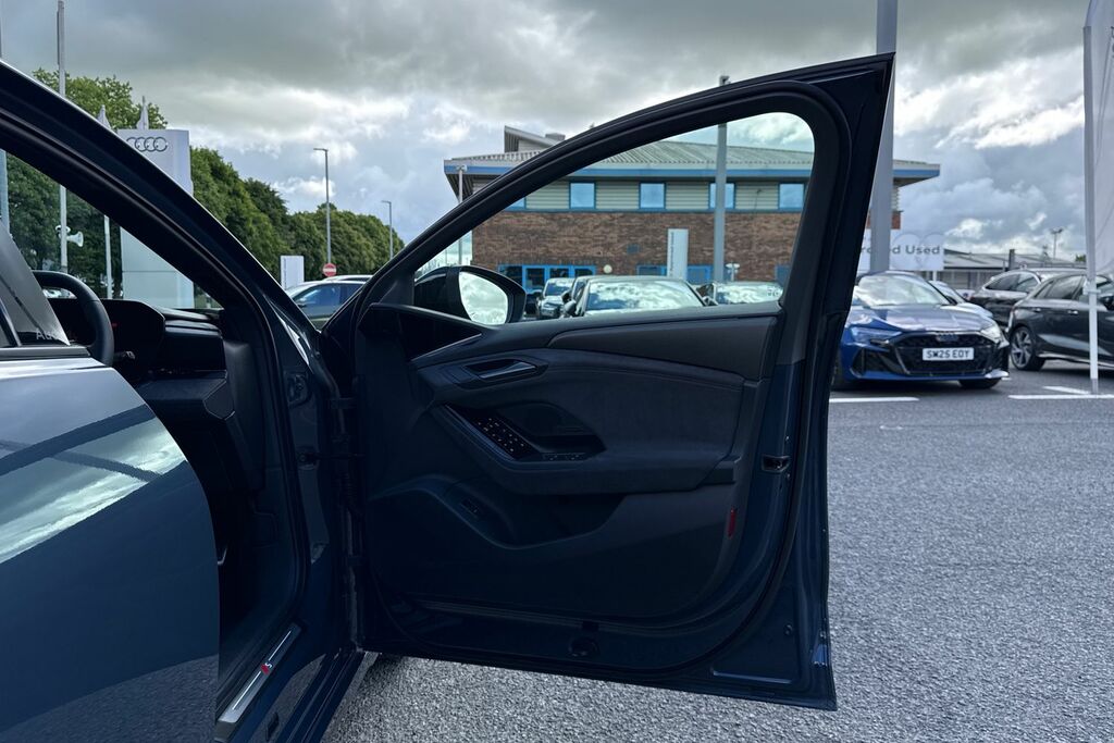 Audi E-tron 225Kw Performance 100Kwh S Line Sv Black #41