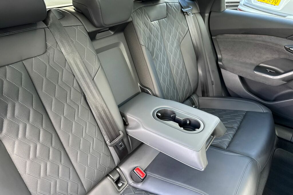 Audi E-tron 225Kw Performance 100Kwh S Line Sv Black #18