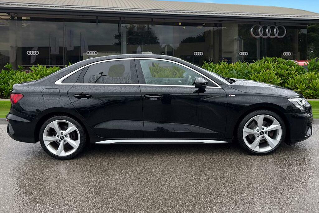 Audi A3 S Line 35 Tfsi 150 Ps S Tronic VK70UHR Black #3