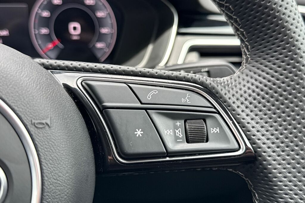 Audi A4 35 Tdi Black Edition S Tronic  #24