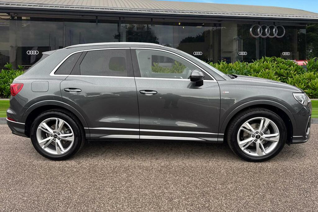 Audi Q3 S Line 35 Tfsi 150 Ps S Tronic Grey #3