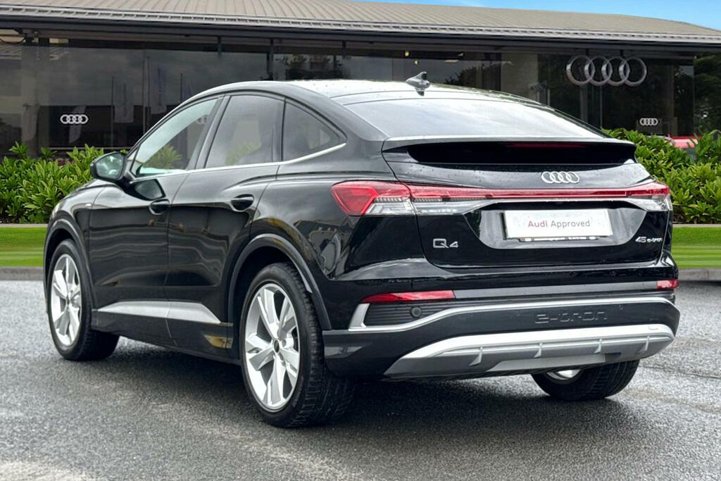 Audi Q4 E Tron Q4 Sportback S Line 45 E-tron 210,00 Kw LL74XNV Black #2