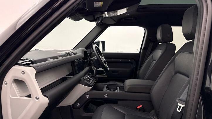 Land Rover Defender 110 3.0 D300 X-dynamic Se KJ24MFY Black #3