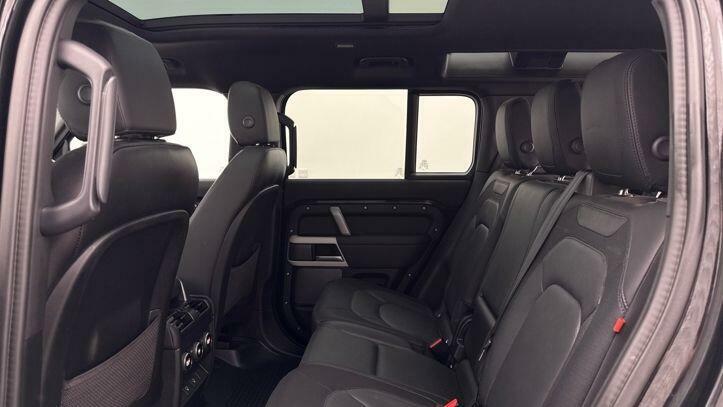 Land Rover Defender 110 3.0 D300 X-dynamic Se KJ24MFY Black #4