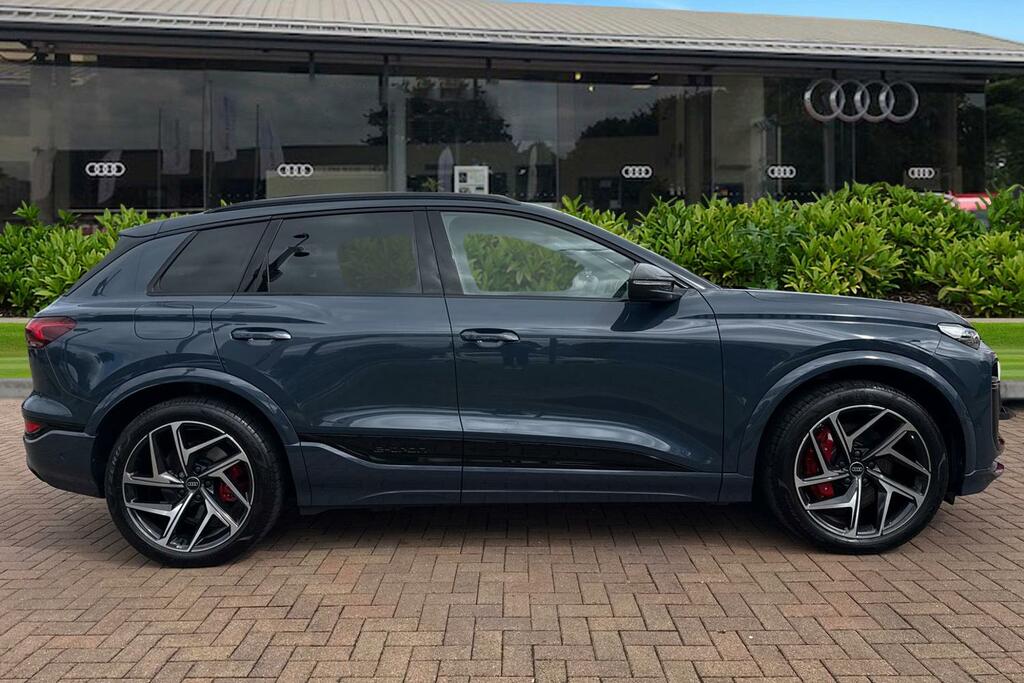 Audi SQ6 E-Tron Sq6 Suv Edition 1 E-tron 360,00 Kw Blue #3