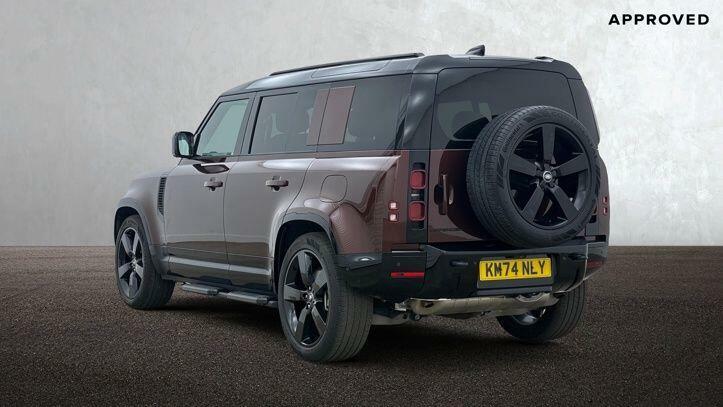 Land Rover Defender 110 2.0 P300e Sedona Edition Red #2