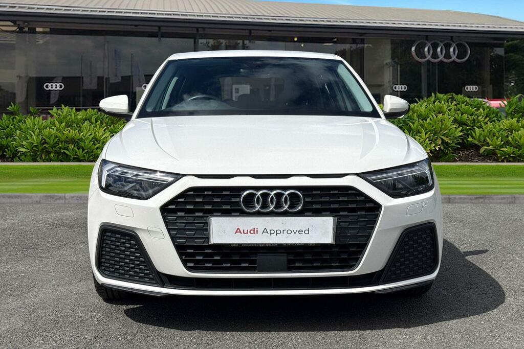Audi A1 25 Tfsi Technik White #5