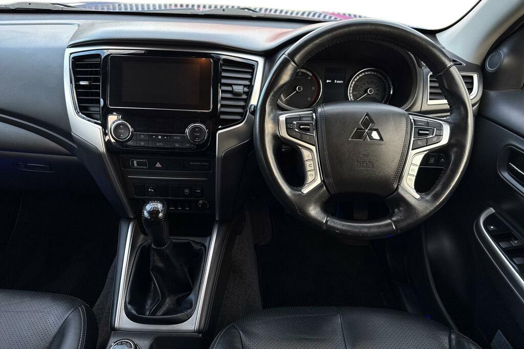 Mitsubishi L200 2.3 Barbarian X #17