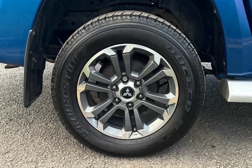 Mitsubishi L200 2.3 Barbarian X #11