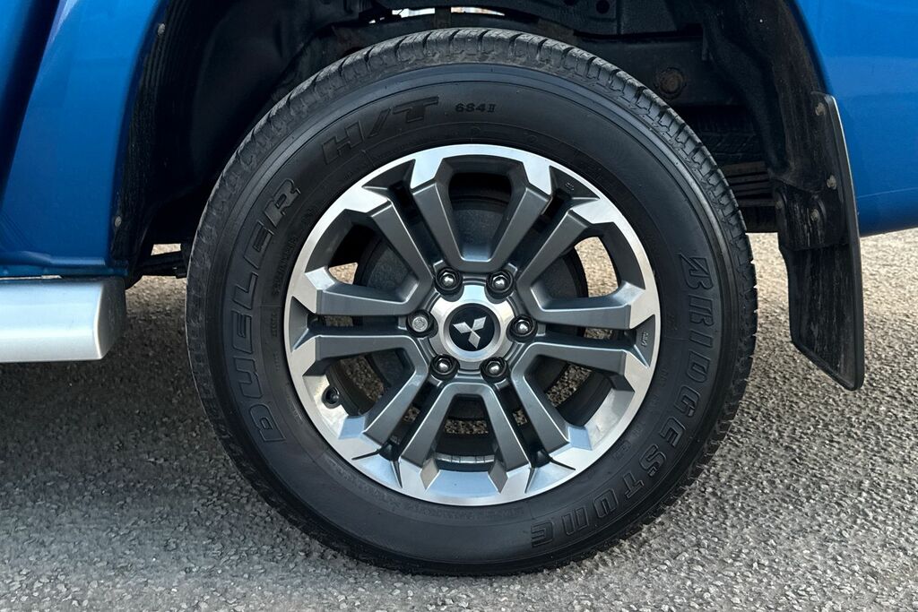 Mitsubishi L200 2.3 Barbarian X #10