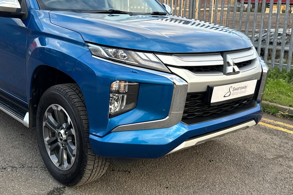 Mitsubishi L200 2.3 Barbarian X #8