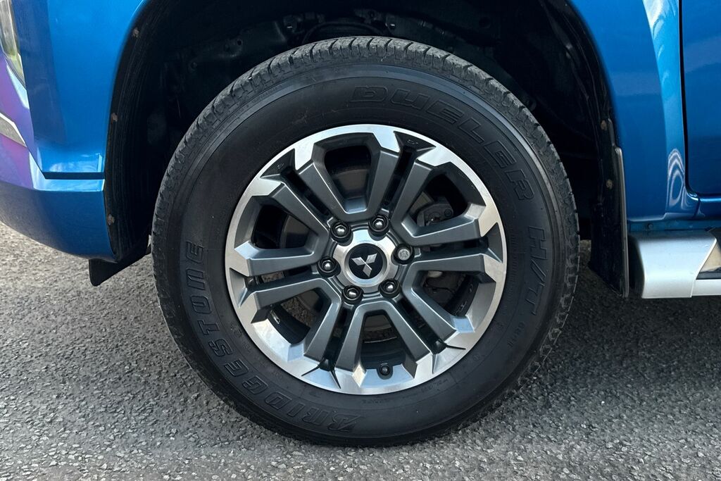 Mitsubishi L200 2.3 Barbarian X #9