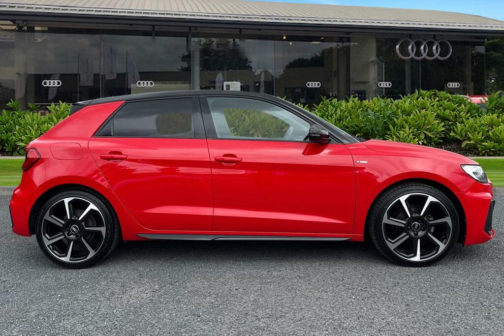 Audi A1 Black Edition 25 Tfsi 95 Ps 5-Speed BP21WGW Red #3