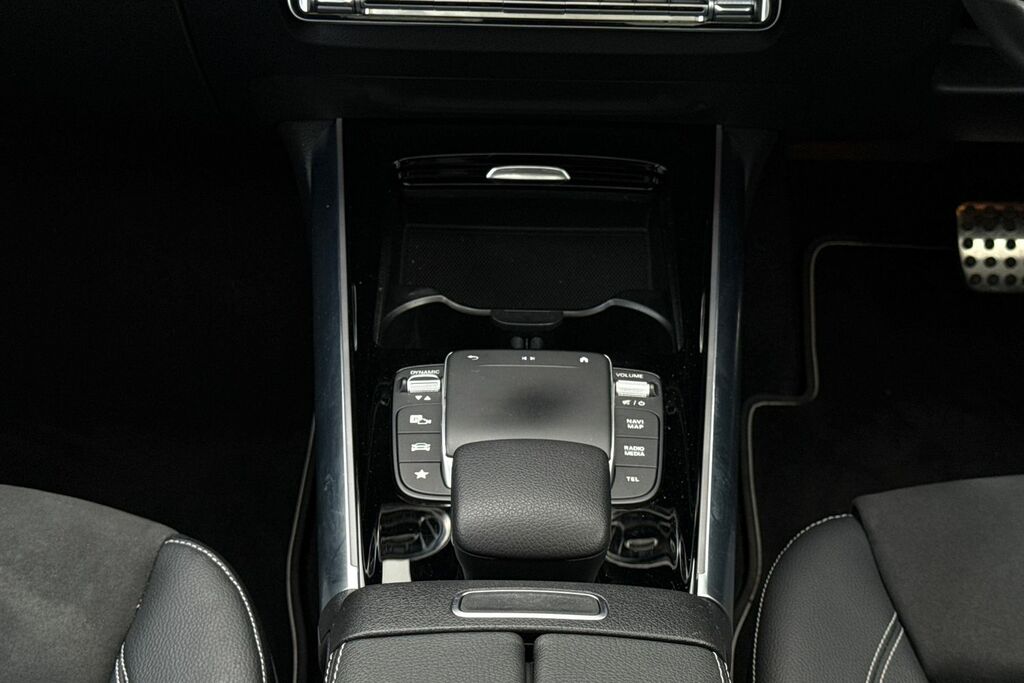 Mercedes-Benz B Class Amg Line Black #39