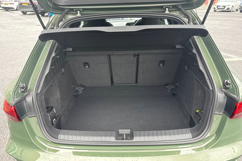 Audi A3 Black Edition 35 Tfsi 150 Ps S Tronic Green #6