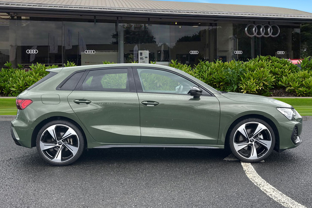Audi A3 Black Edition 35 Tfsi 150 Ps S Tronic Green #3