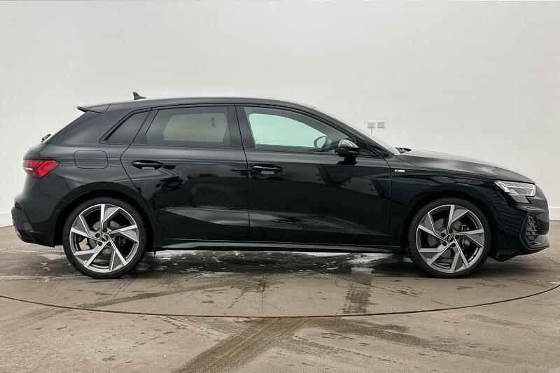 Audi A3 Black Edition Tfsi 150 Ps S Tronic DK75WUM Black #4