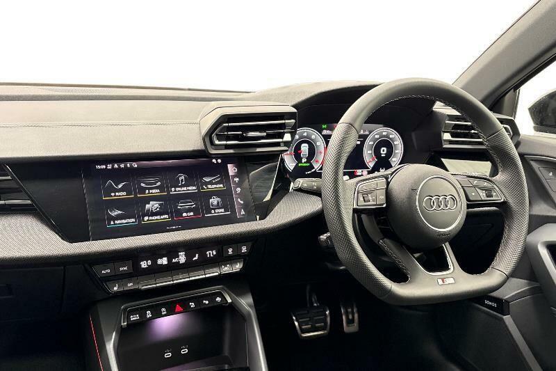 Audi A3 Black Edition Tfsi 150 Ps S Tronic DK75WUM Black #2