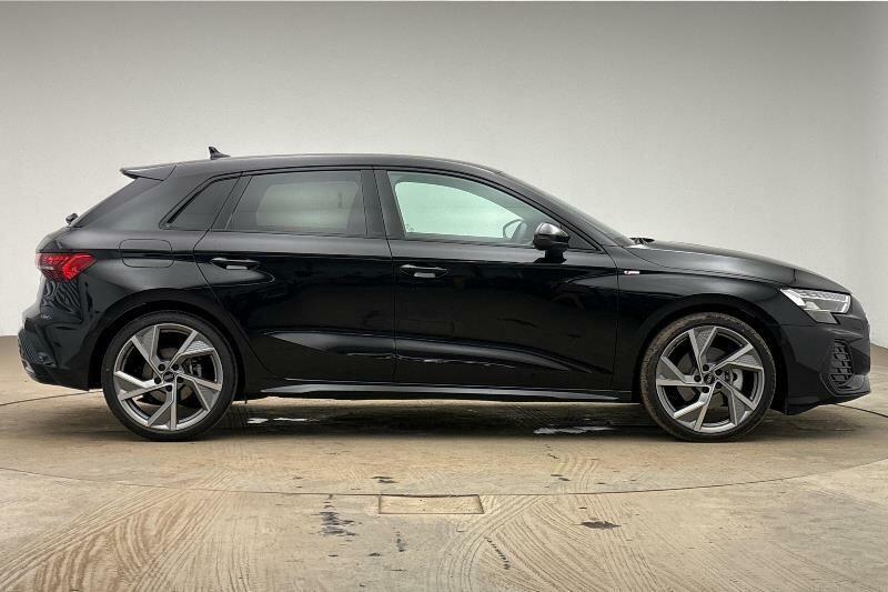 Audi A3 Black Edition Tfsi 150 Ps S Tronic DF75COJ Black #4